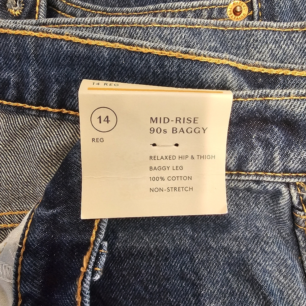 Universal Thread Women's Straight Leg Jeans - Blue - Picture 3 of 5